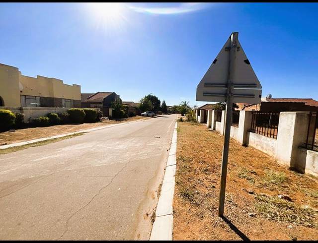 3 BEDROOM HOUSE FOR SALE IN MANKWENG